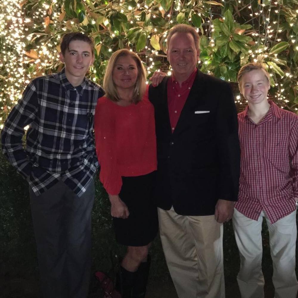 Meet your Posher, Valerie.